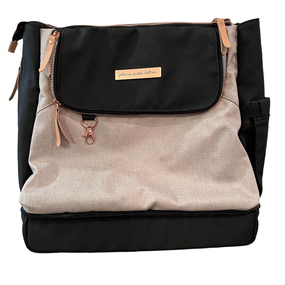 PETUNIA PICKLE BOTTOM, Pivot Diaper Backpack, Sand/Black